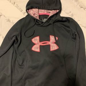 Under Armour hoodie size medium woman’s